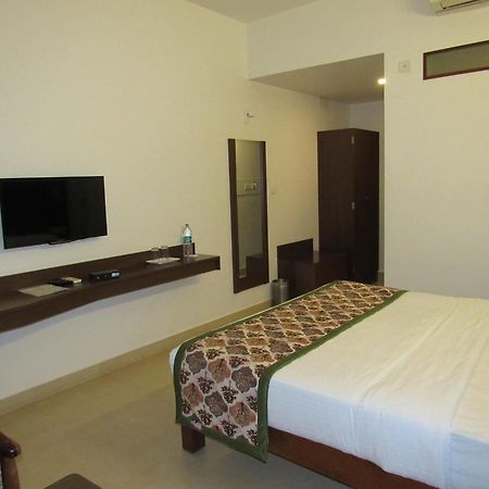 Hotel Palguni Residency Hassan Zewnętrze zdjęcie