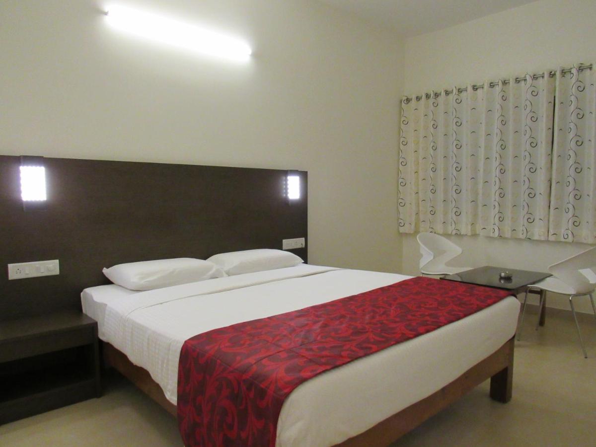 Hotel Palguni Residency Hassan Zewnętrze zdjęcie