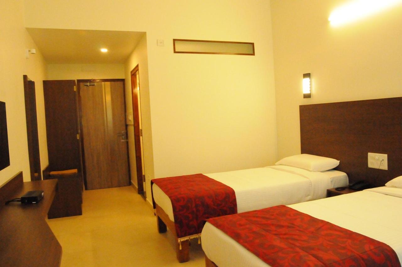 Hotel Palguni Residency Hassan Zewnętrze zdjęcie