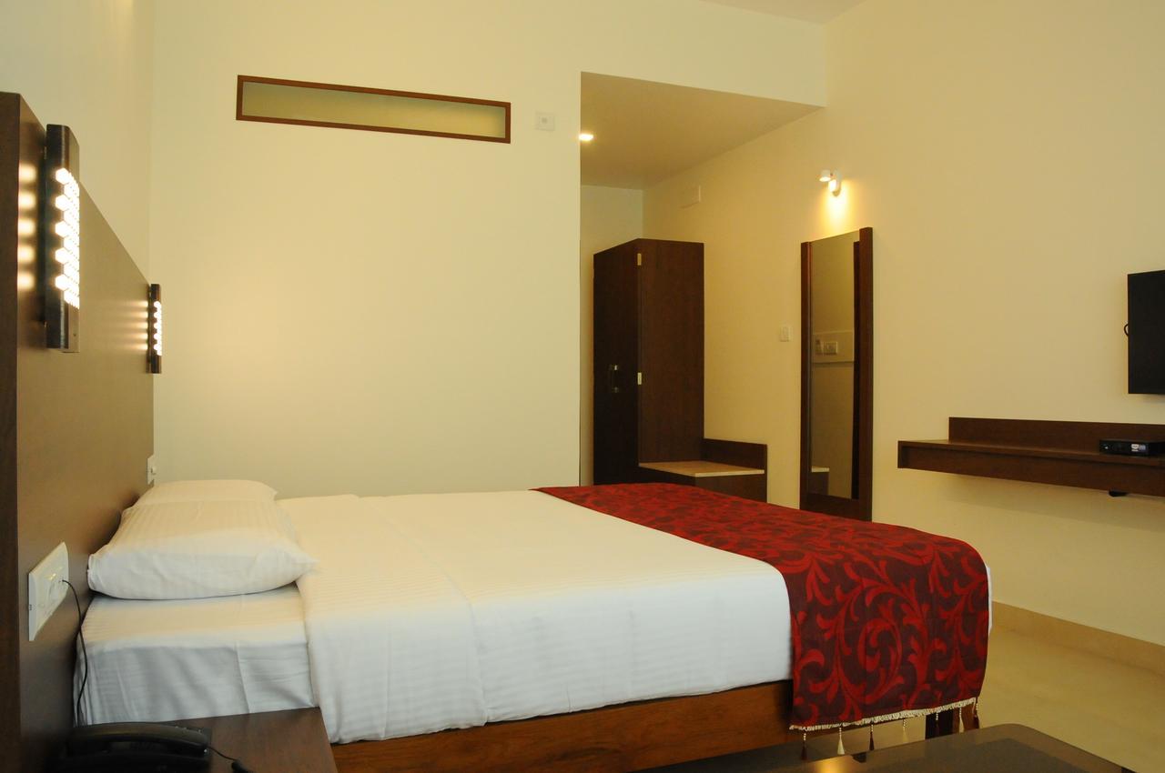 Hotel Palguni Residency Hassan Zewnętrze zdjęcie